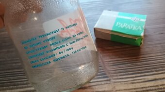 Retro láhev a párátka - 6