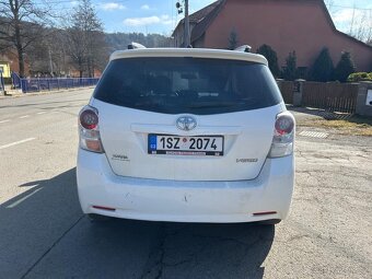 Toyota Verso 2,2 D-4D 110 KW r.v.2011 automat . - 6
