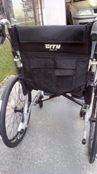INVALIDNÍ VOZÍK-45CM-ODLEHČEN-Zadní brzdy-mohu zaslat po ČR - 6
