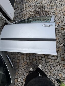 Škoda octavia 2- přední levé dveře - 6
