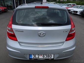 Hyundai i30 1.6CVVT,90kW,Trikolor,NovéČR - 6