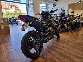 Yamaha XJ6 - 6