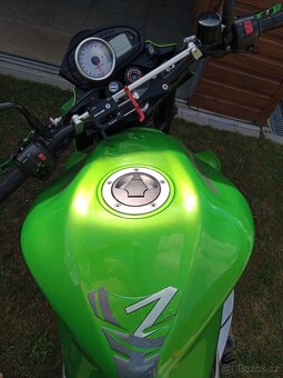 Kawasaki Z750 - 6