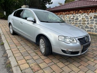 Volkswagen Passat 1.6 FSi - 6