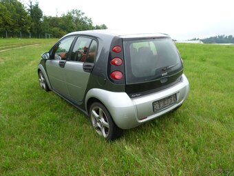Smart FourFour 1,3 Benzin r.v. 2005 NAHRADNI DILY - 6