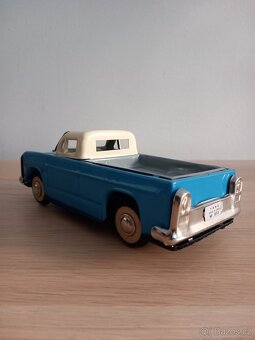 Prodám model plechového auta pick up - 6