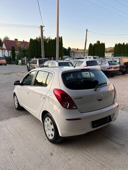 REZERVOVANE Hyundai i20 1.3 Benzin = Navi, r.v 2013, 96623km - 6