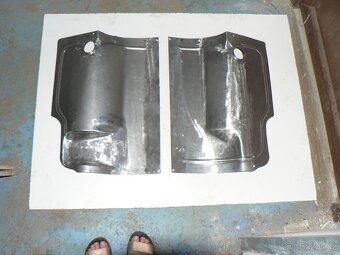 Lem zadního blatníku Tatra 603 - 6