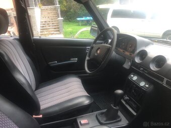 Mercedes-Benz 123 240D - 6