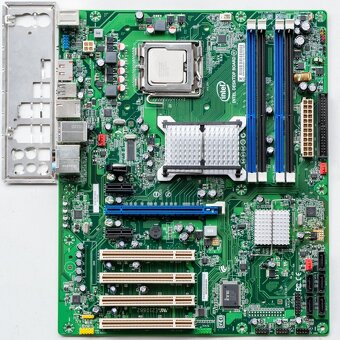 Základní deska neosazená - 6