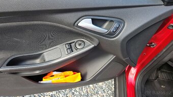 FORD FOCUS 1,0 Eco Boost 100k Trend - 6