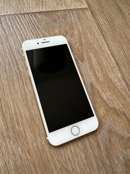 Apple iPhone 7 128GB Zlatý - 6