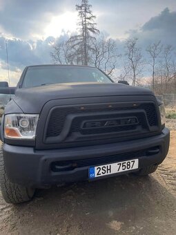 Dodge Ram 2500 - 6