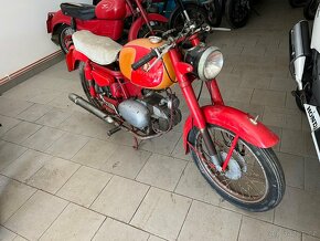 Motobi Catria 175 - 6