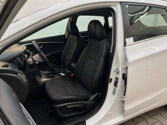 Hyundai i30 combi 1.6 CRDi,100 kW,manual,Style,AC,1majZADÁNO - 6