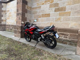 Honda CBR 125R - 6