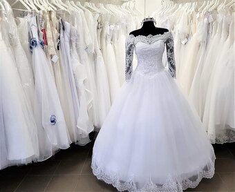 S-M NOVÉ LUXUSNÍ KRAJKOVÉ svatební šaty VESTIGO - 6