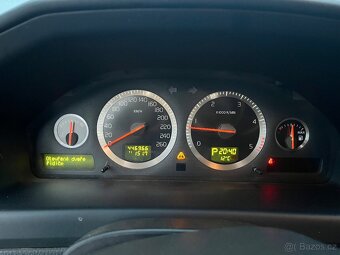 Prodám Volvo XC70 2.4D 136kw - 6