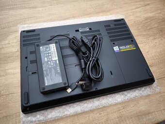 Lenovo ThinkPad P71 Color by Pantone Workstation - ZÁRUKA 2 - 6