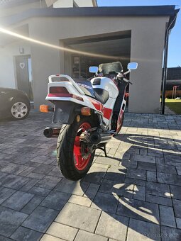 Honda VFR 750 - 6