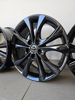 Orig. Mazda 5x114 _ 17" Black - Top - 6