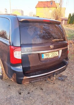 Lancia Voyager 3.6 Pentastar 2013 - 6