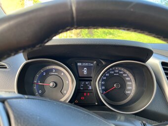 Hyundai i30 kombi diesel 1.6 crdi - 6