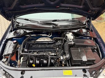 Ford Mondeo 1.8i - 6