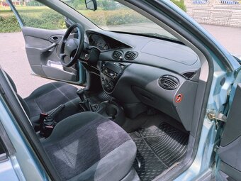 Ford Focus 1.4 55 kW rv 99 - 6
