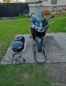 Triumph Sprint ST 1050 - 6