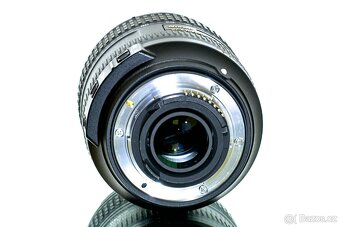 Nikon AF-S Nikkor 16-80mm f/2,8-4E VR +UV Kenko 72mm - 6