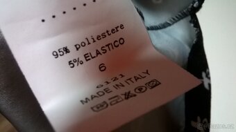 karnevalovy kostym  vel 6LET  WEDNESDAY - 6