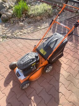 Sekačky s pojezdem Honda, Oleo mac, patriot - 6
