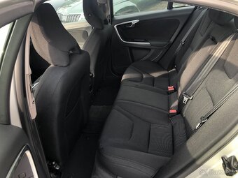 Volvo S60 2.0D3. 120 kw - 6