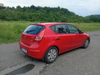 Hyundai i30 1.6 TDI tažné bez koroze spotřeba 5 l nafty - 6
