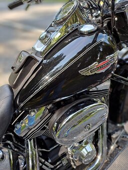 Harley-Davidson Softail Deluxe - 6