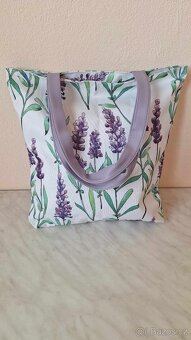 KVALITNÍ PEVNÁ TAŠKA na rameno s designem levandule. - 6