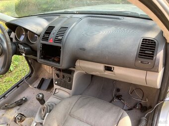 VW Polo 6N2 na díly - 6