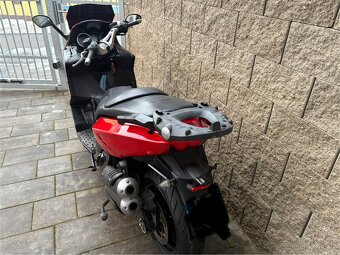 Gilera gp 800 2010 - 6