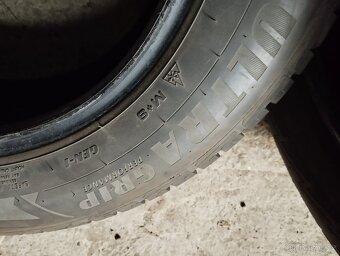 215/60/16 99h Goodyear - zimní pneu 4ks - 6