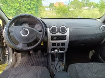 Dacia Sandero - 6