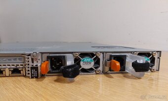 Dvousocketový rackový server DELL PowerEdge R630 - 6