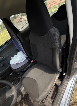 Toyota Aygo 1.0i - 6