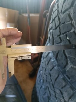 Offroad pneu 325/65R18, cena je za všech 5 ks. - 6