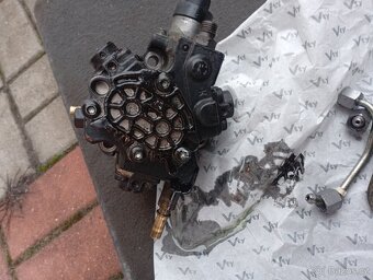 PEUGEOT 4007, CITROEN C-CROSSER 2,2HDI 4HN VSTŘIKY A ČERPADL - 6