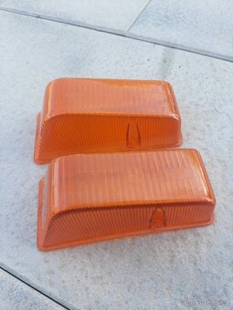 Nové kryty předních blinkrů IFA - 6