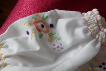 Dětská ručně vyšívaná halenka - 6