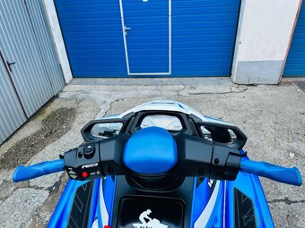 Yamaha GP1800 - 6