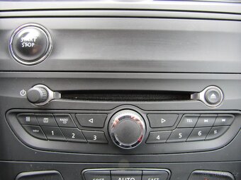 Renault Latitude 2.0dCi , 110 kW nafta, 2011 - 6