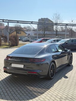 Porsche Panamera 4 E-Hybrid - 6